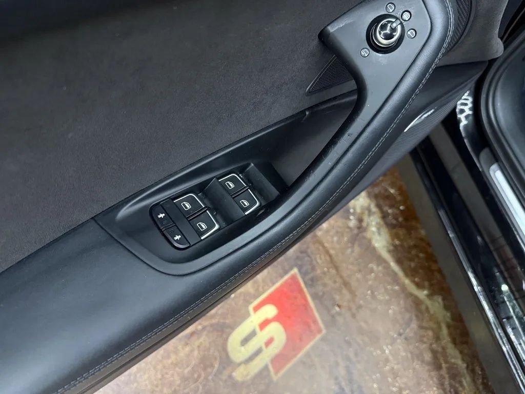 Used 2017 Audi S6 Premium Plus w/ Driver Assistance Package AWD/4WD image 27