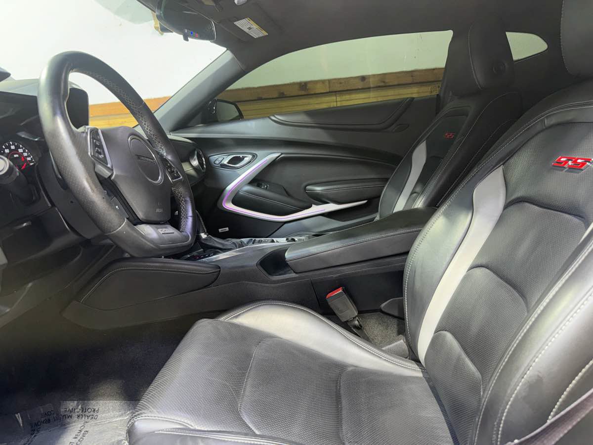 Used 2017 Chevrolet Camaro SS RWD image 12