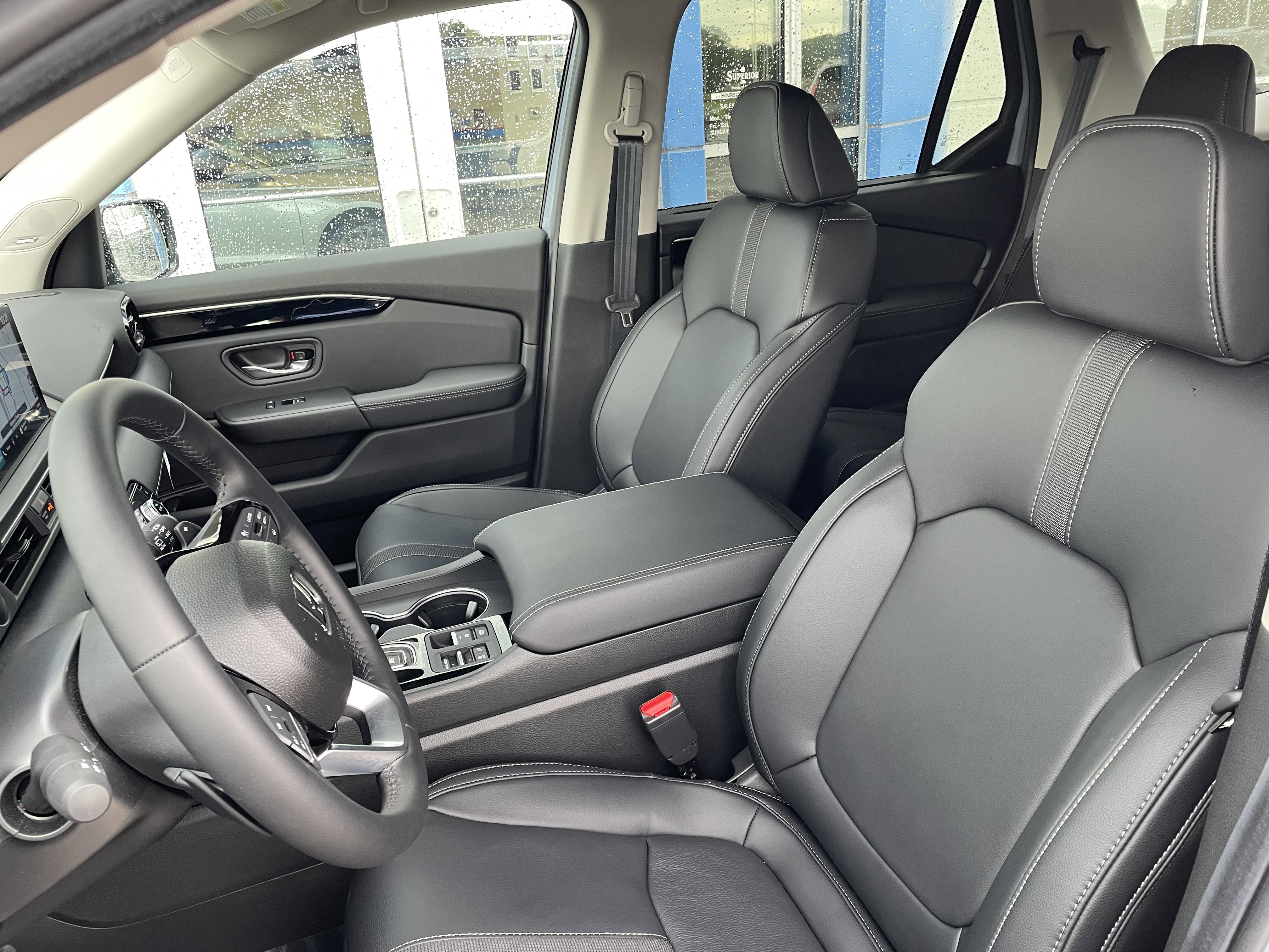 New 2025 Honda Pilot Touring image 8