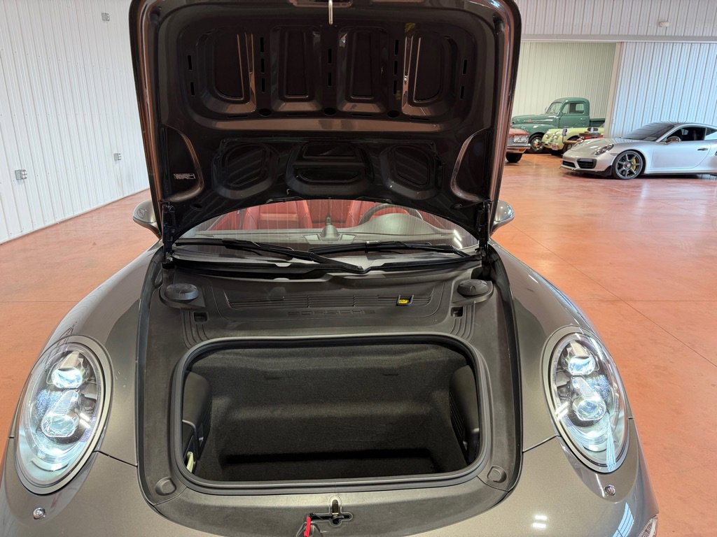 Used 2015 Porsche 911 Targa 4S AWD/4WD image 40
