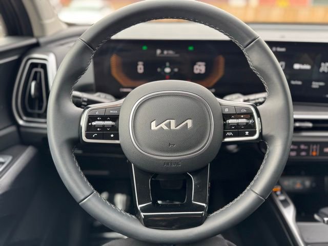 Used 2025 Kia Sorento S image 24