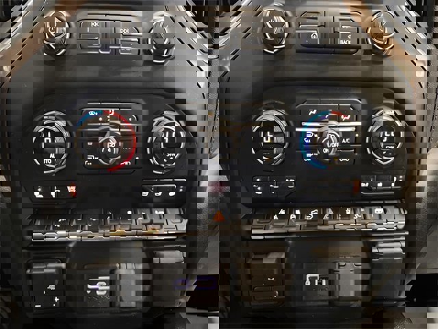 Certified 2021 Chevrolet Silverado 1500 High Country image 31