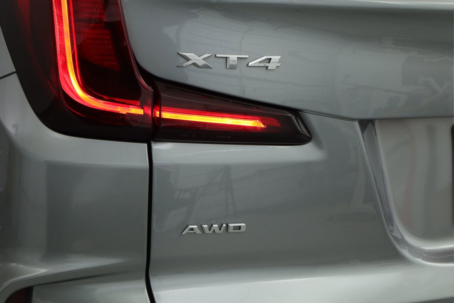 Certified 2024 Cadillac XT4 Premium Luxury image 9