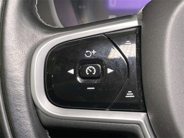 Used 2022 Volvo XC60 T8 Inscription w/ Advanced Package image 36