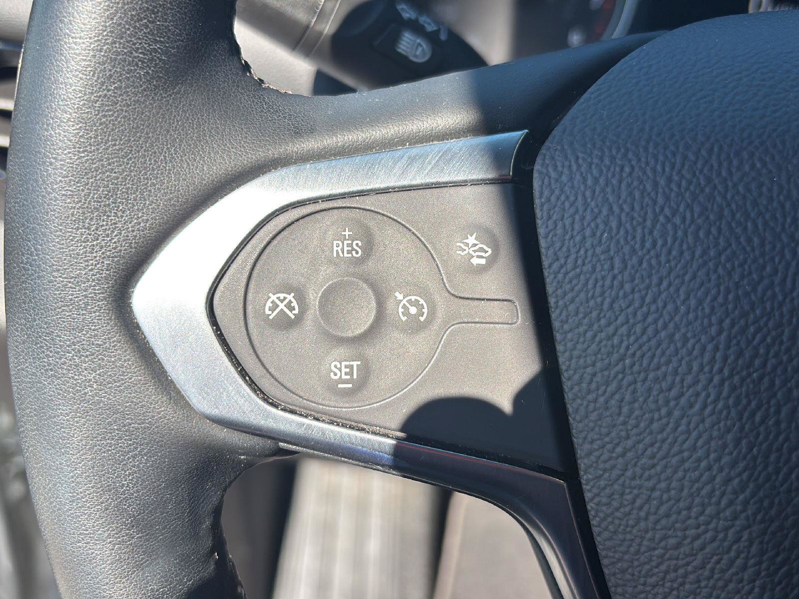 Used 2023 Chevrolet Traverse LT w/ Midnight/Sport Edition AWD/4WD image 23