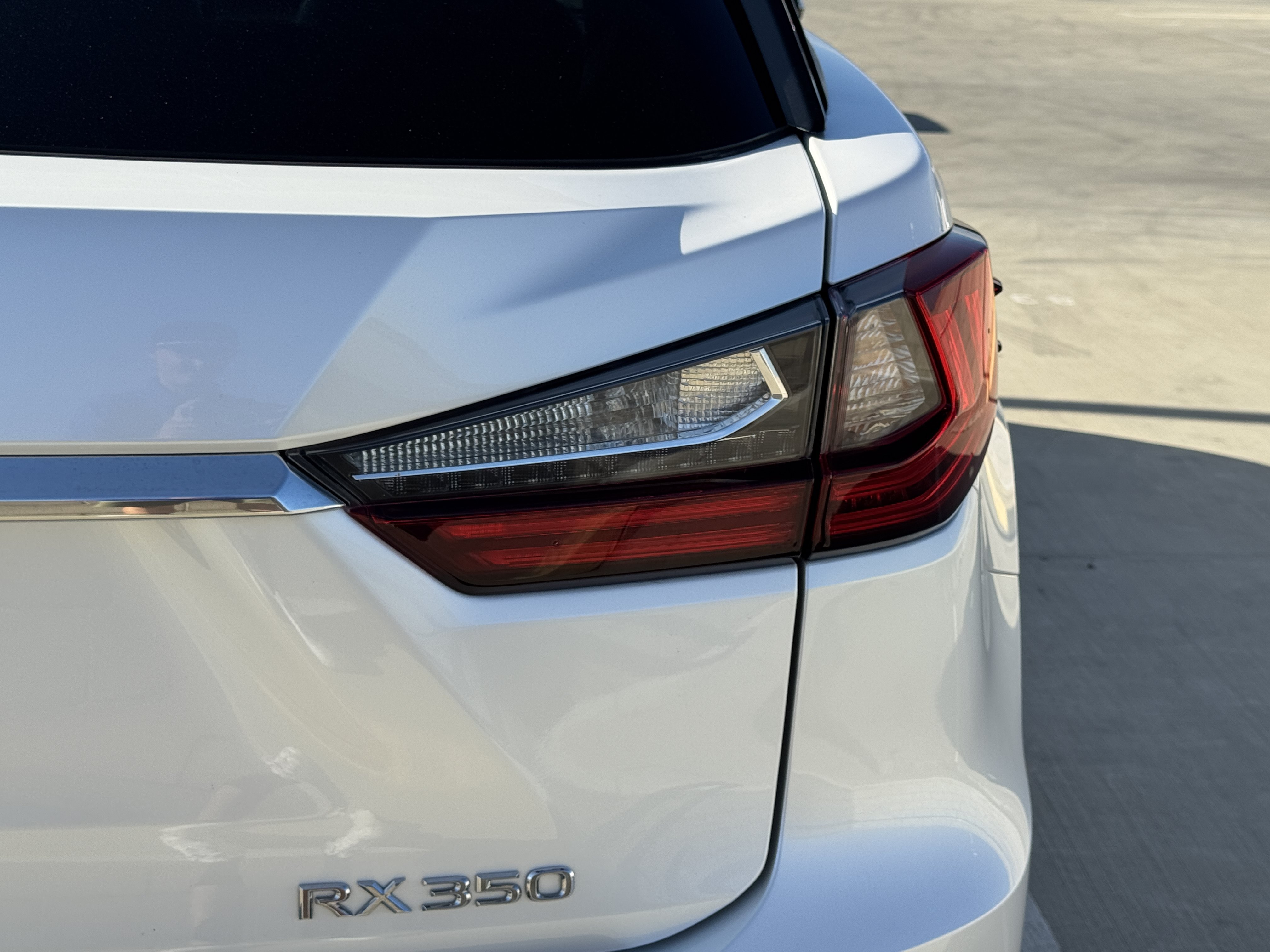 Used 2018 Lexus RX 350 FWD w/ Premium Package image 16