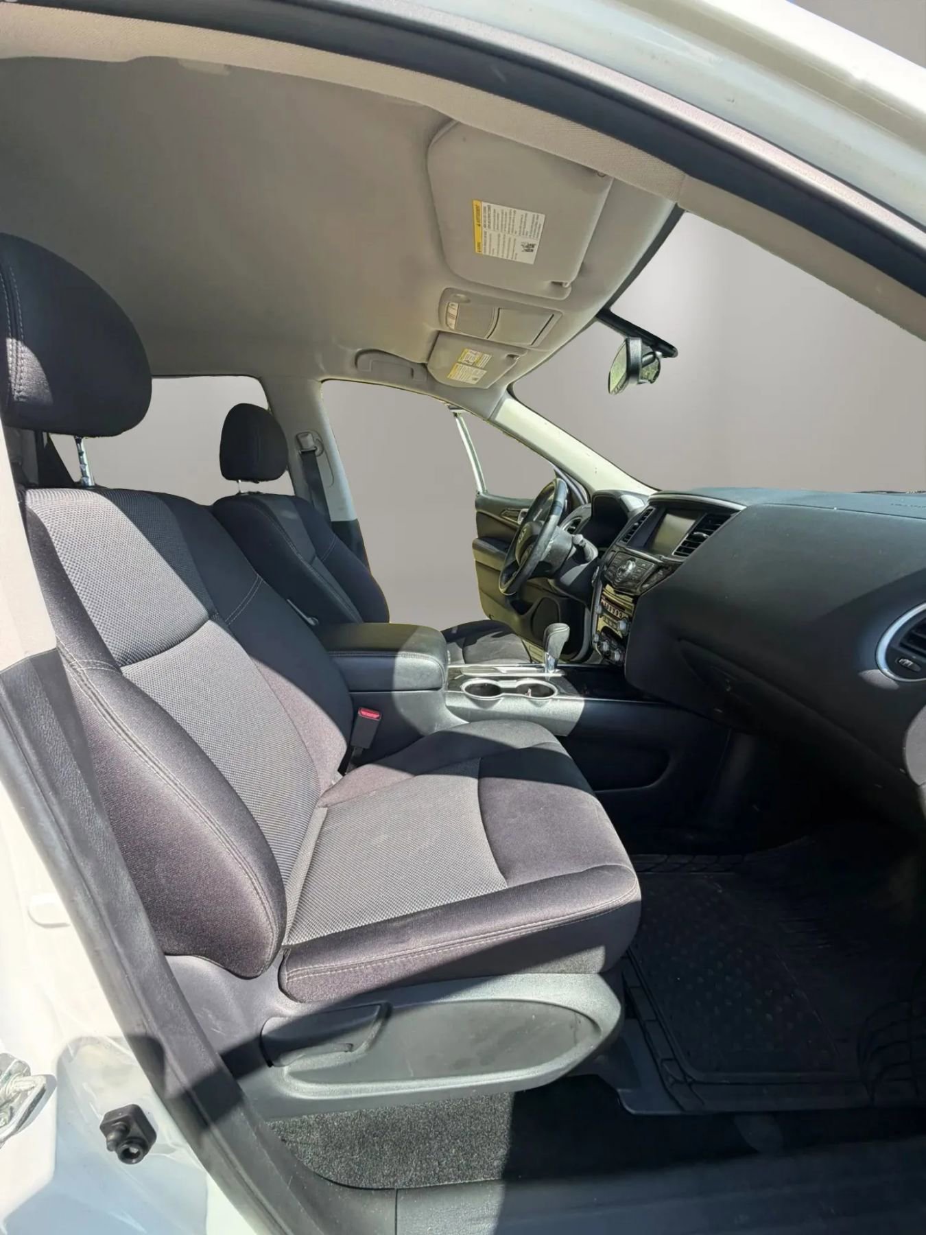 Used 2019 Nissan Pathfinder SV FWD image 10