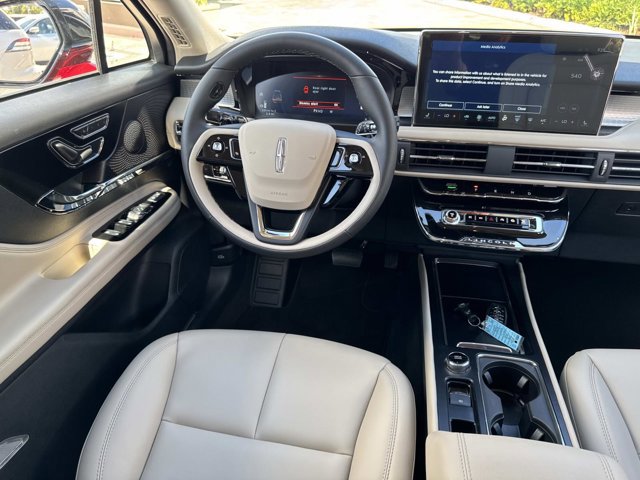 New 2026 Lincoln Corsair Premiere image 25