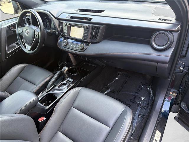 Used 2018 Toyota RAV4 SE AWD/4WD image 27