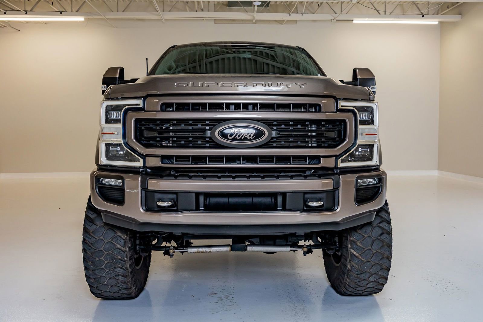 Used 2021 Ford F250 Lariat w/ Lariat Ultimate Package AWD/4WD image 3