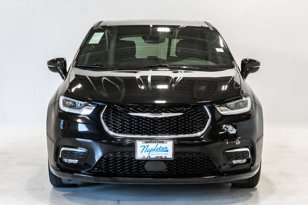 Certified 2025 Chrysler Pacifica Select FWD image 5
