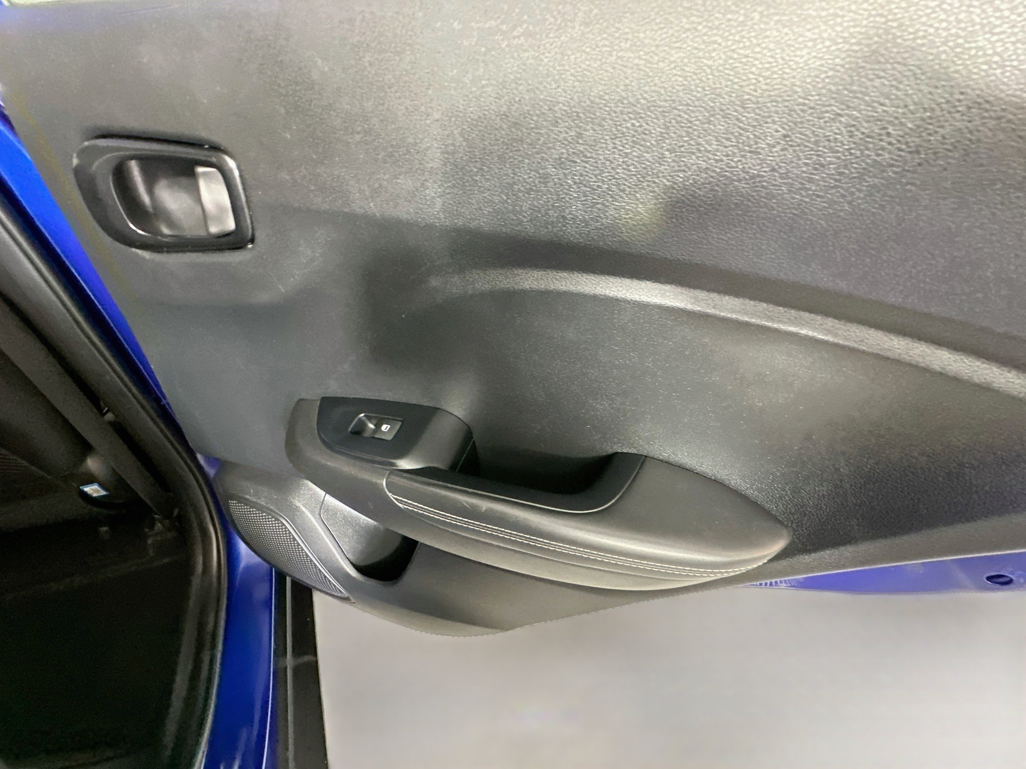 Used 2022 Hyundai Venue Limited FWD image 27