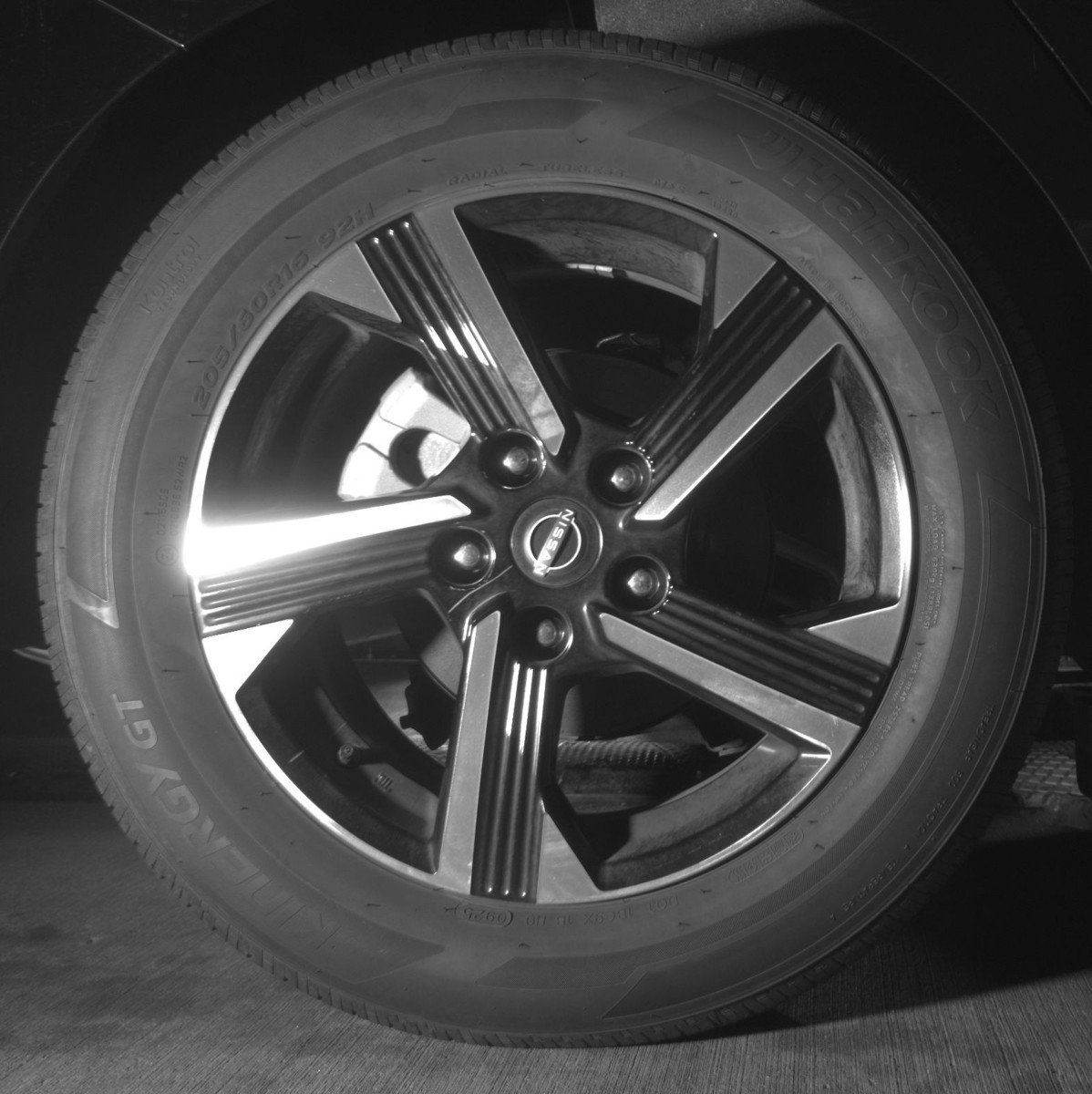 Used 2025 Nissan Sentra SV FWD image 15