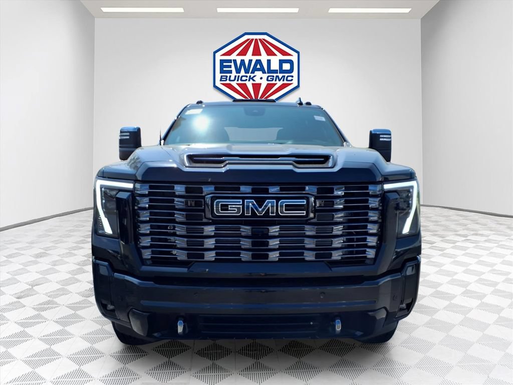 New 2026 GMC Sierra 2500 Denali Ultimate w/ LPO, Black Badging Package AWD/4WD image 5