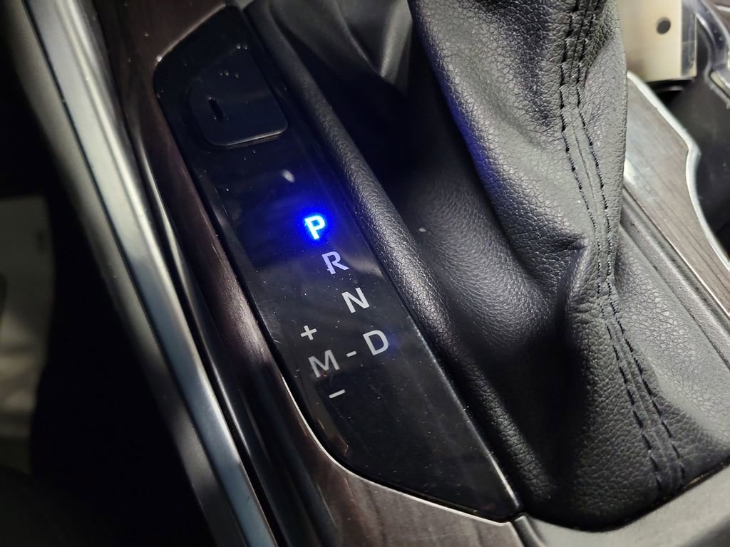 Used 2021 Toyota Highlander Limited image 17