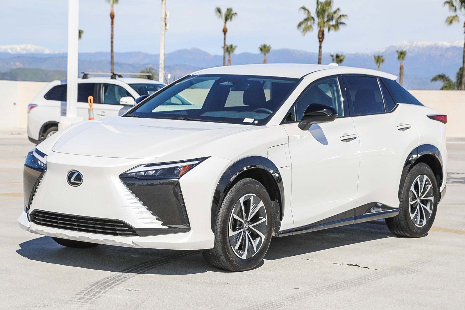 Used 2025 Lexus RZ 300e w/ Accessory Package (2T) image 3