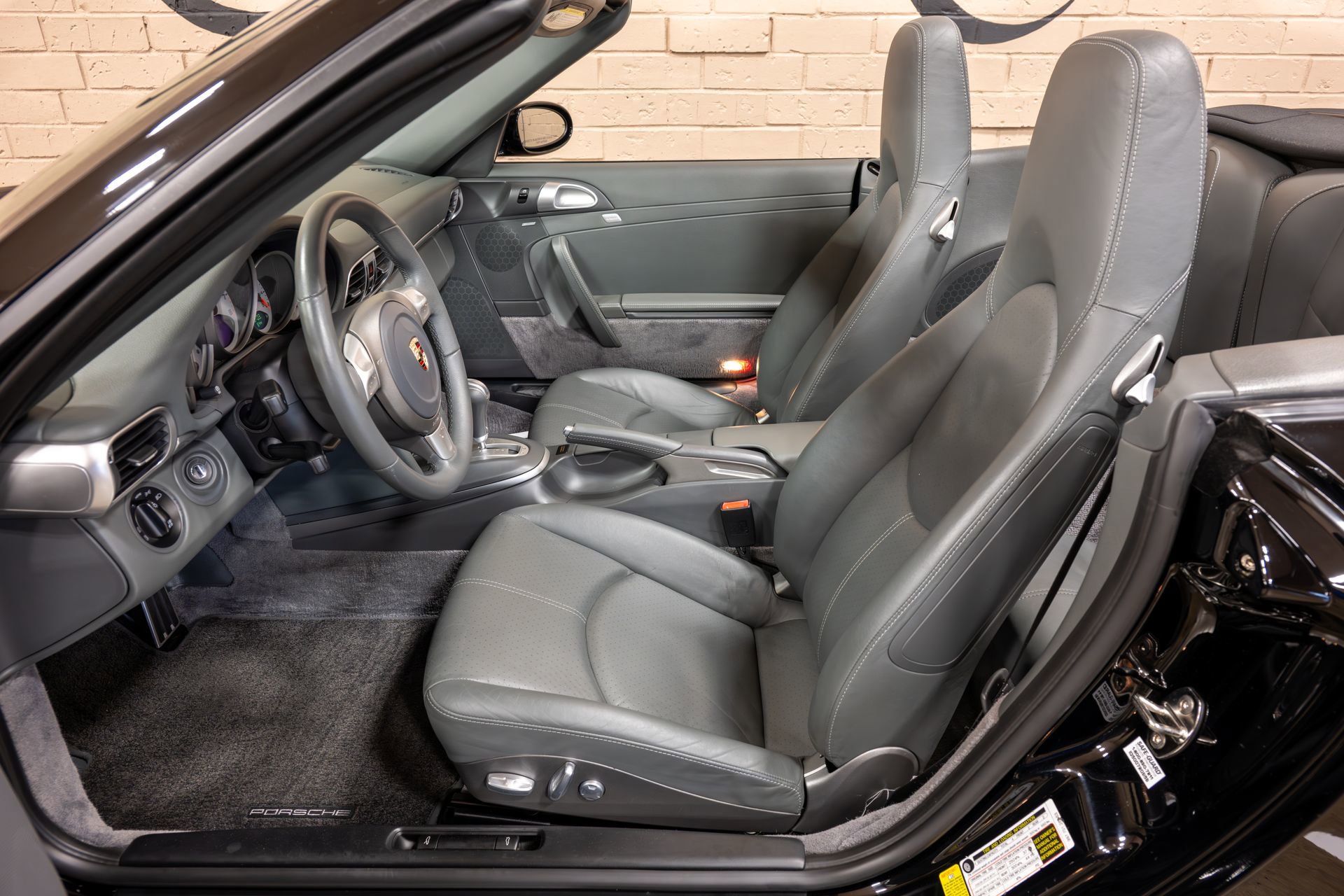 Used 2006 Porsche 911 Carrera S image 31