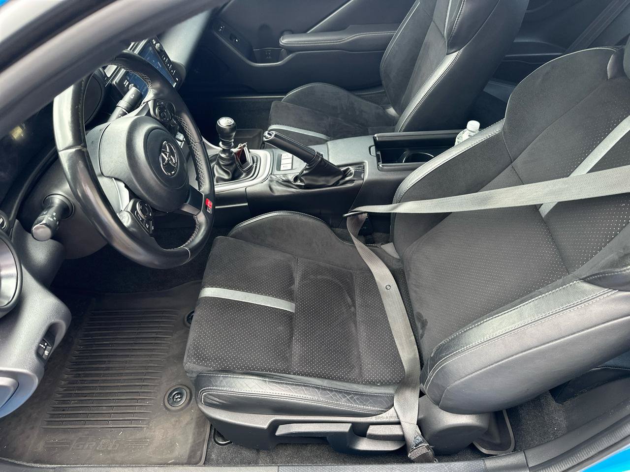 Used 2023 Toyota GR86 Premium w/ ALL Weather Mat Package (TMS) RWD image 9