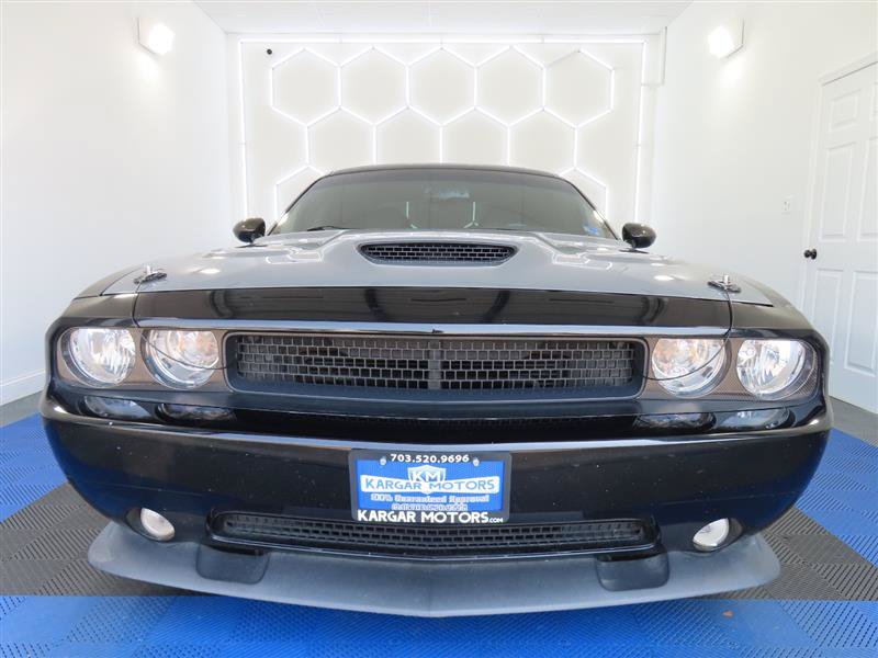 Used 2014 Dodge Challenger SRT8 Core RWD image 3