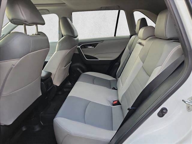 Used 2022 Toyota RAV4 XLE Premium AWD/4WD image 16