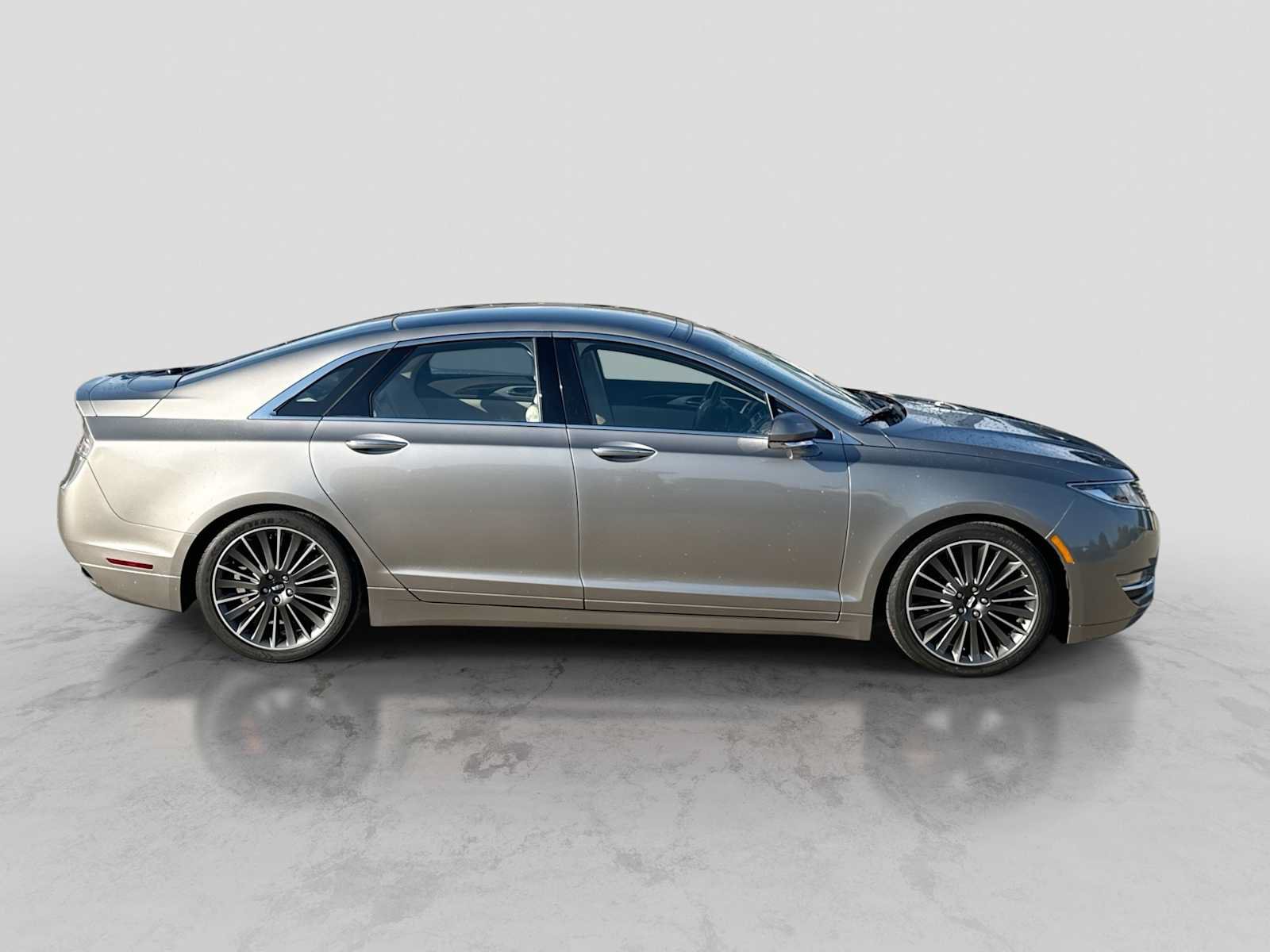 Used 2016 Lincoln MKZ Hybrid w/ Equipment Group 600A Reserve FWD image 7