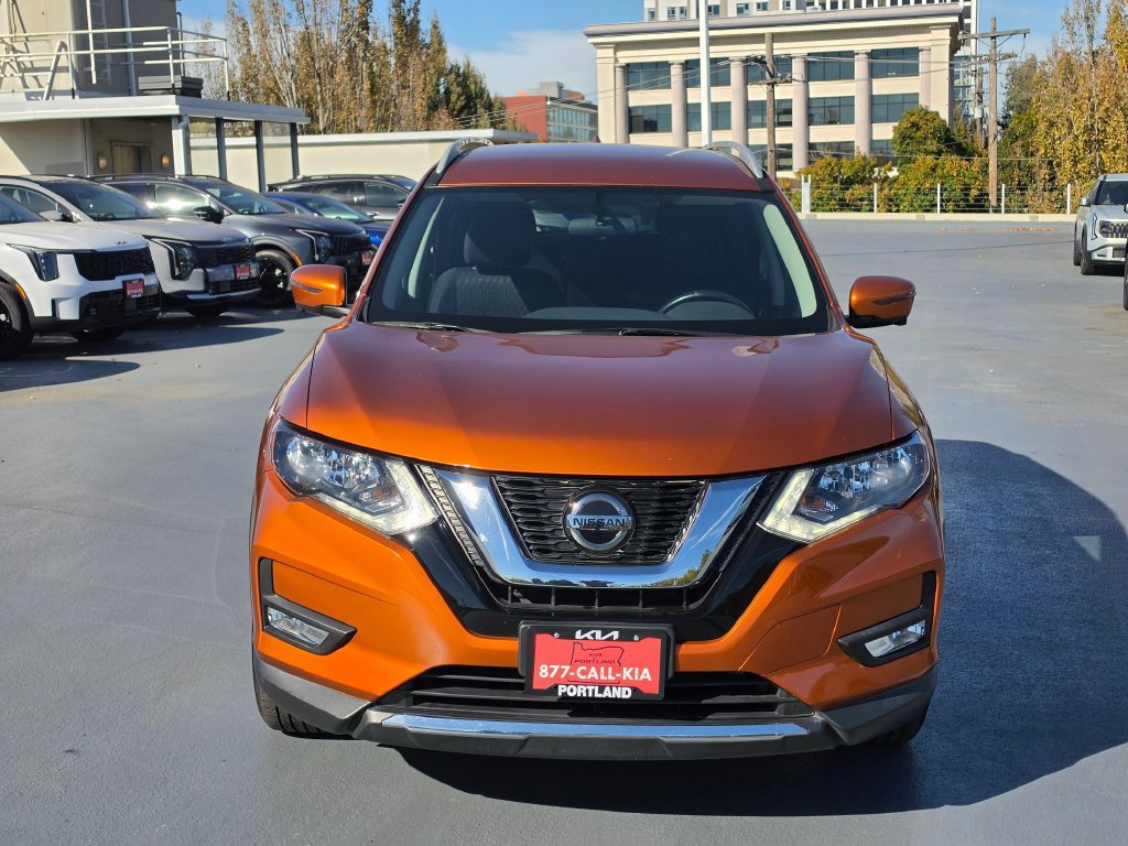 Used 2018 Nissan Rogue SV w/ Premium Package AWD/4WD image 9