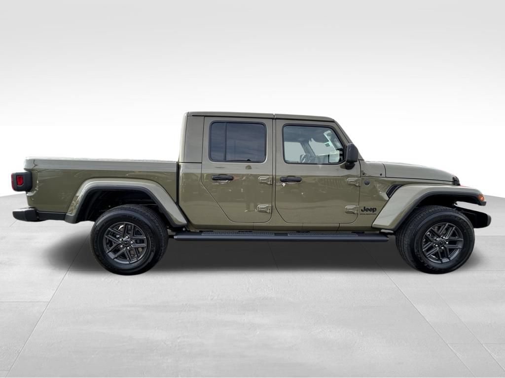 New 2026 Jeep Gladiator Sport AWD/4WD image 17