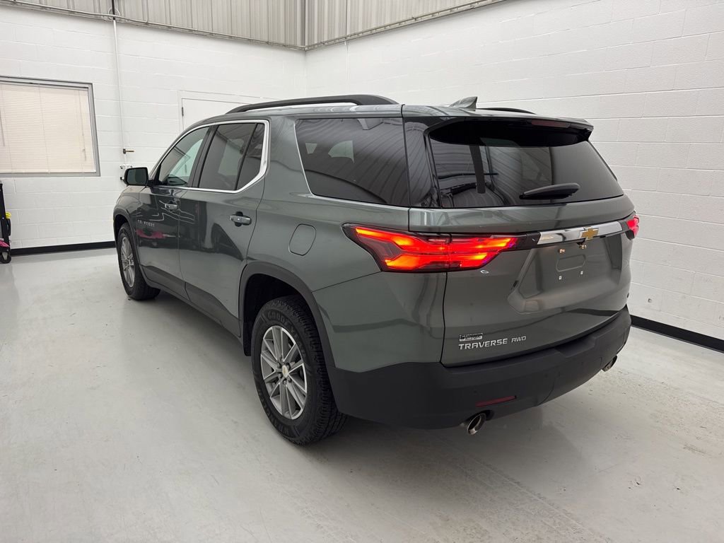Used 2022 Chevrolet Traverse LT image 8