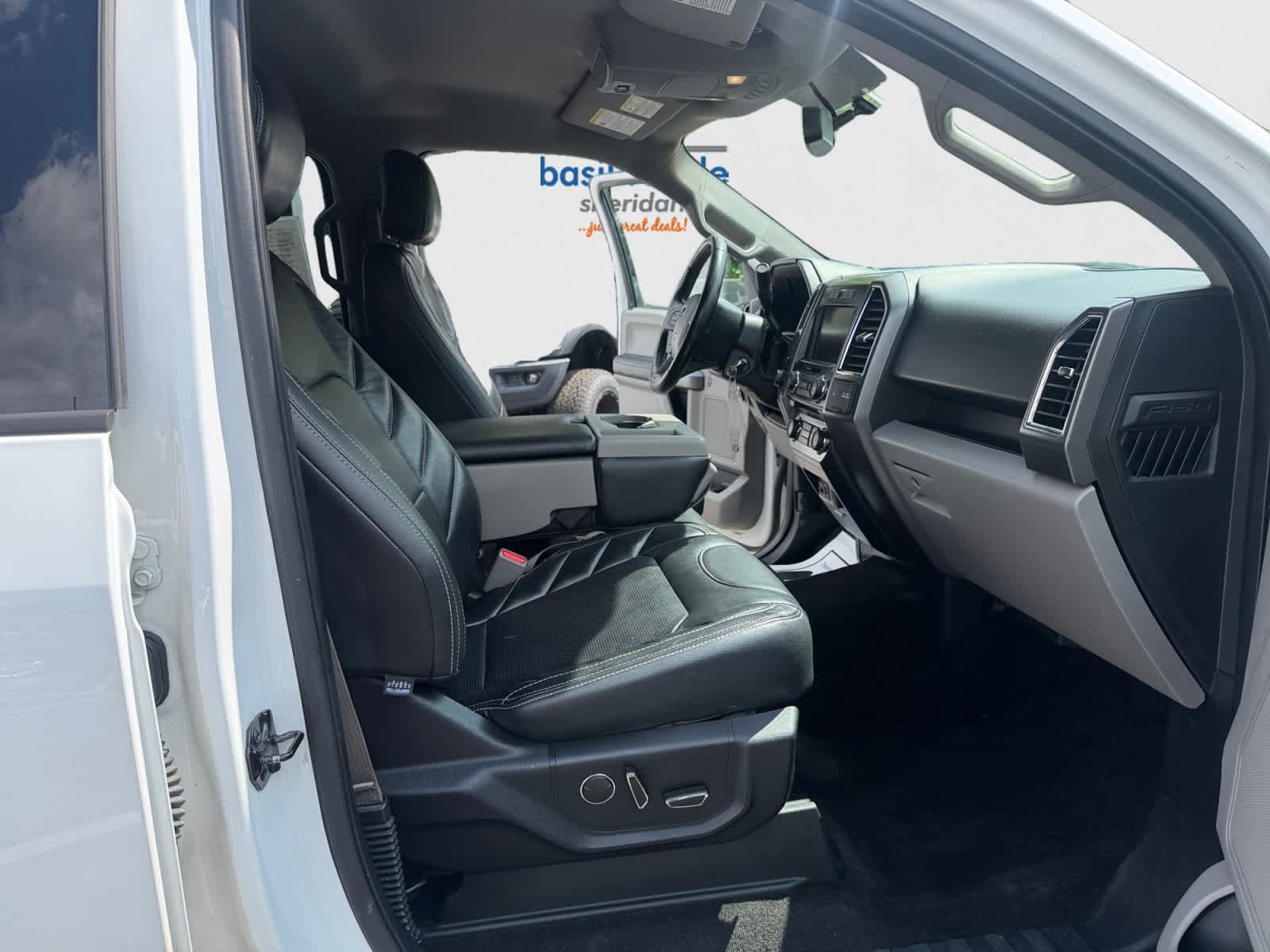 Used 2015 Ford F150 XLT w/ Equipment Group 302A Luxury AWD/4WD image 24