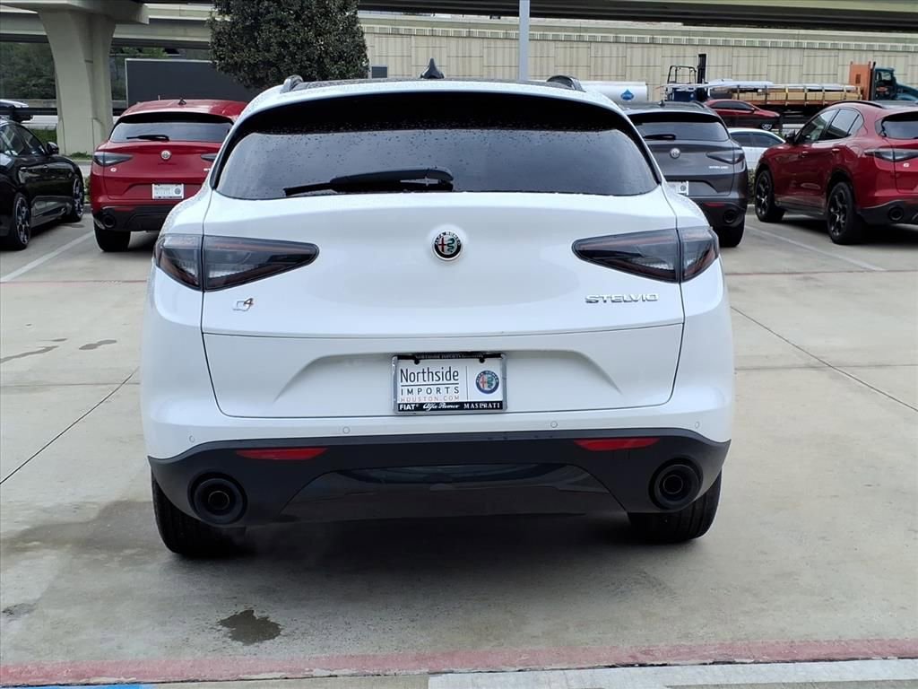 New 2025 Alfa Romeo Stelvio Sprint w/ Convenience Package AWD/4WD image 8
