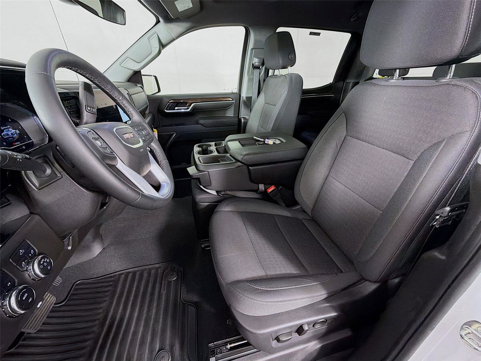 Used 2024 GMC Sierra 1500 Elevation AWD/4WD image 11