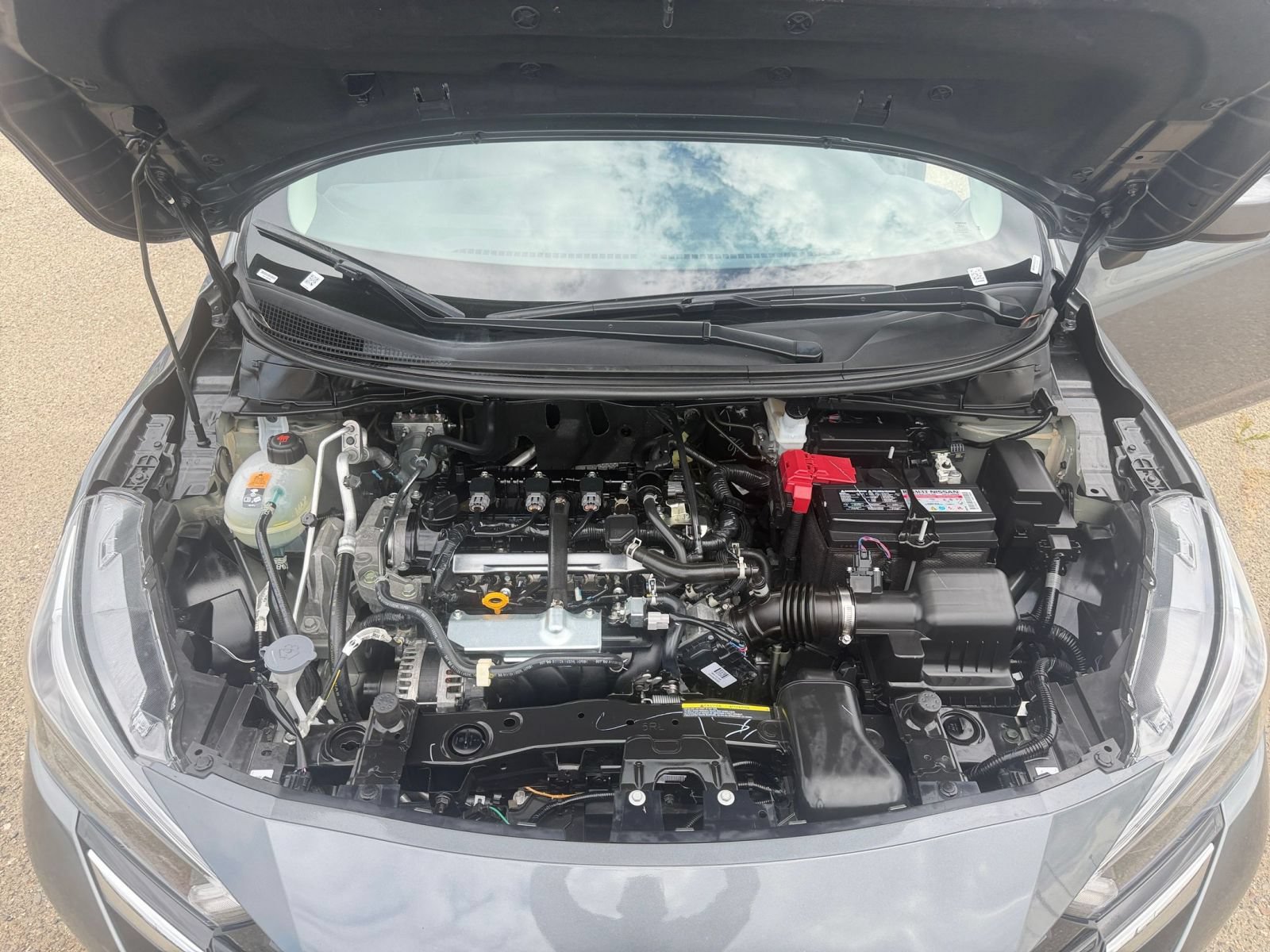 Used 2025 Nissan Versa SV FWD image 32