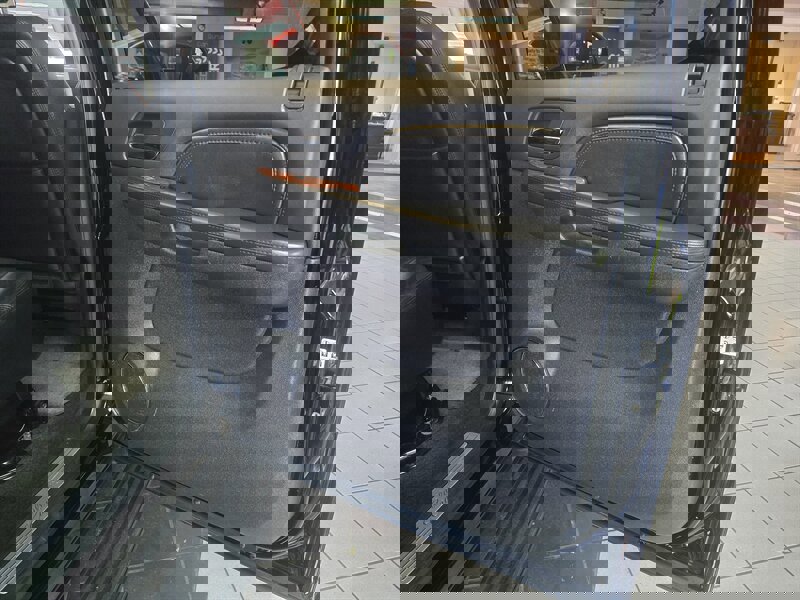 Used 2009 Cadillac Escalade EXT image 16