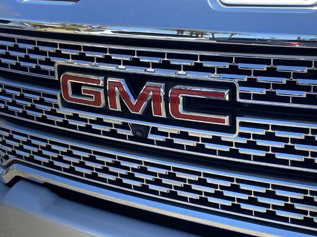 Used 2022 GMC Sierra 3500 Denali w/ Denali Ultimate Package AWD/4WD image 27