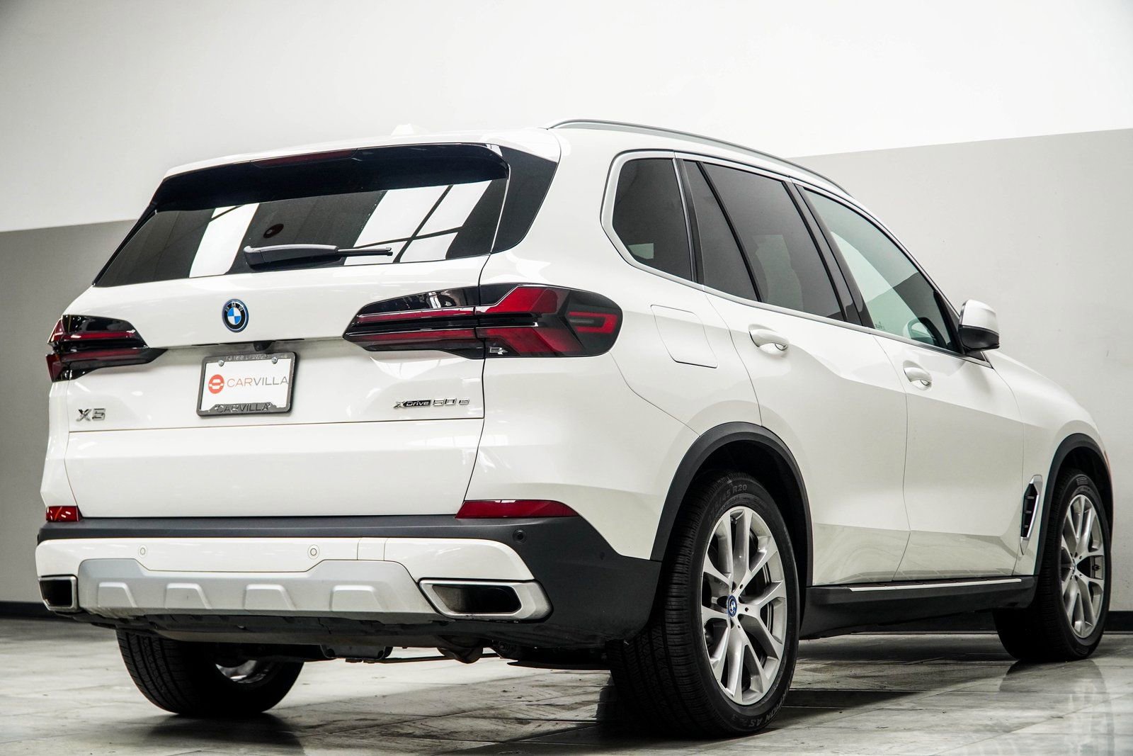 Used 2025 BMW X5 xDrive50e AWD/4WD image 12