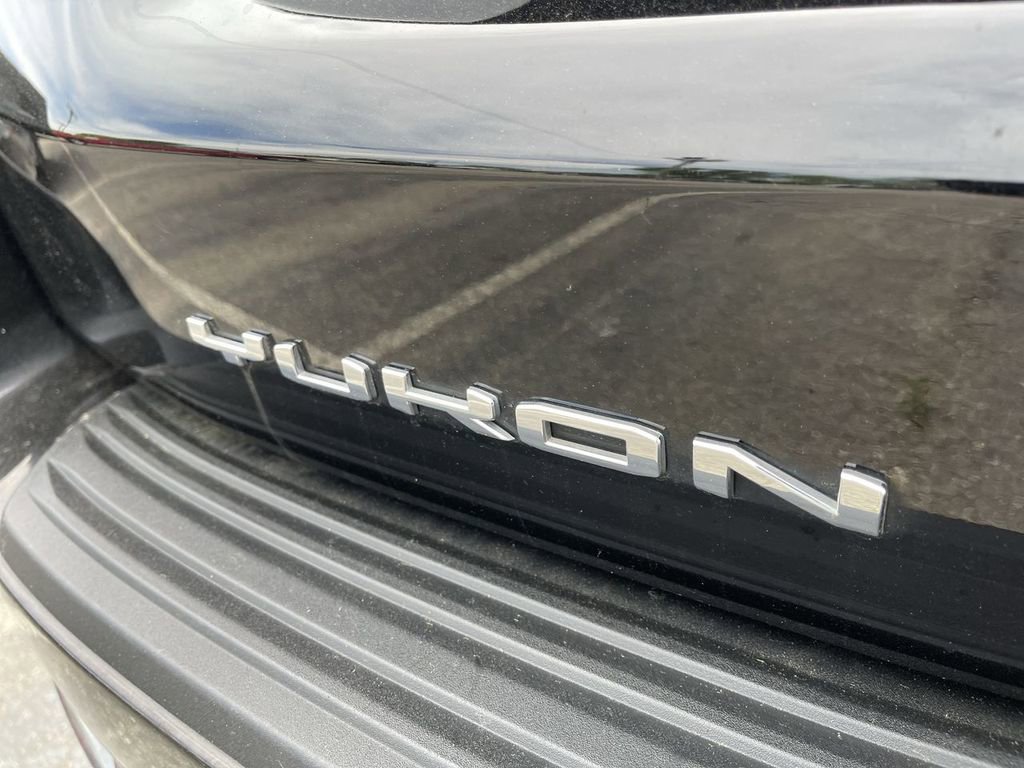 Used 2025 GMC Yukon AT4 w/ AT4 Premium Plus Package AWD/4WD image 9