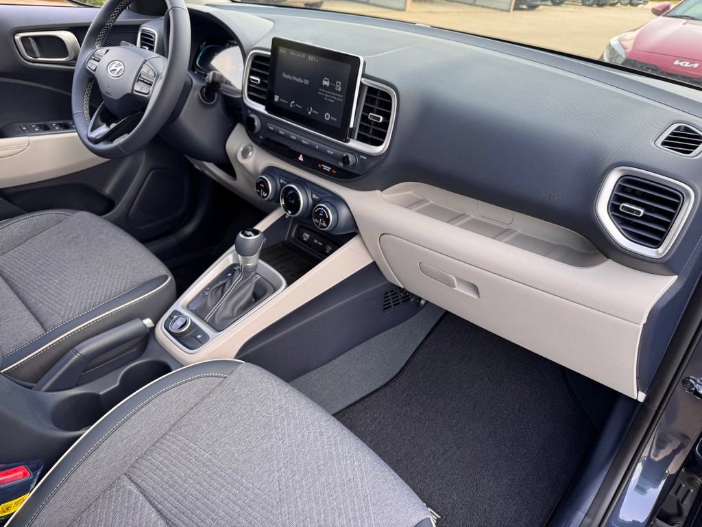 New 2026 Hyundai Venue SEL FWD image 15