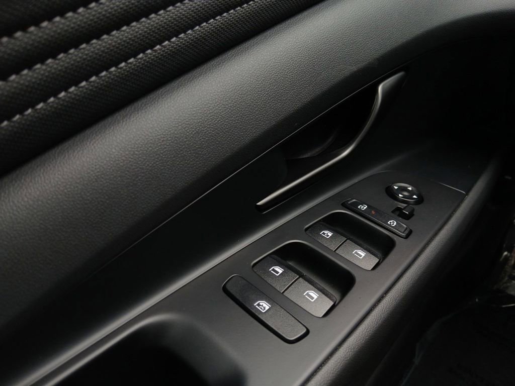 Certified 2026 Hyundai Elantra Sport image 17