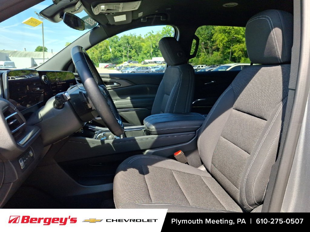Certified 2026 Chevrolet Traverse LT AWD/4WD image 17
