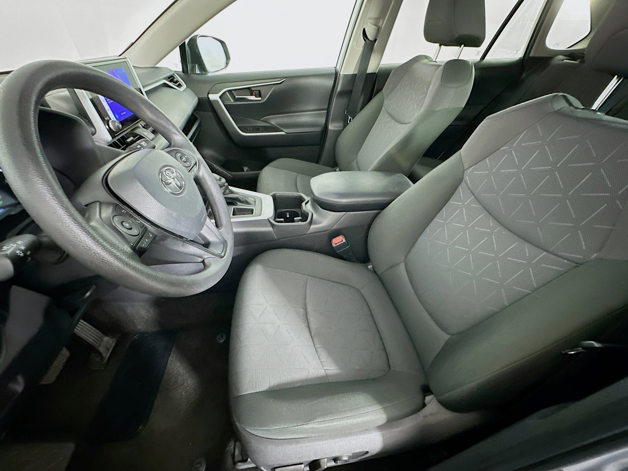 Used 2024 Toyota RAV4 XLE image 13