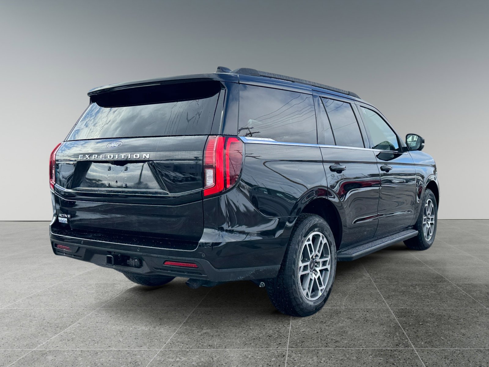 New 2026 Ford Expedition Active image 5