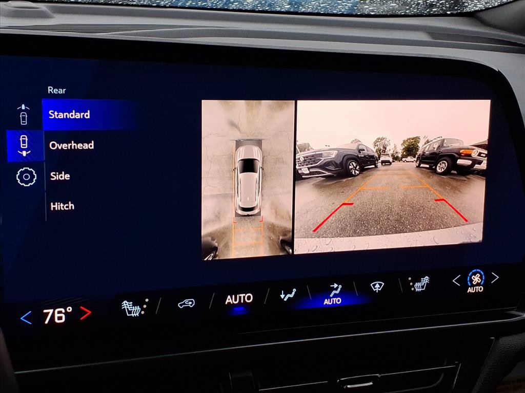 Used 2024 Chevrolet Equinox EV RS FWD image 29