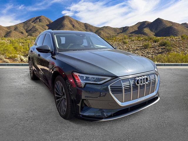 Used 2019 Audi e-tron Prestige w/ Prestige Package AWD/4WD image 3