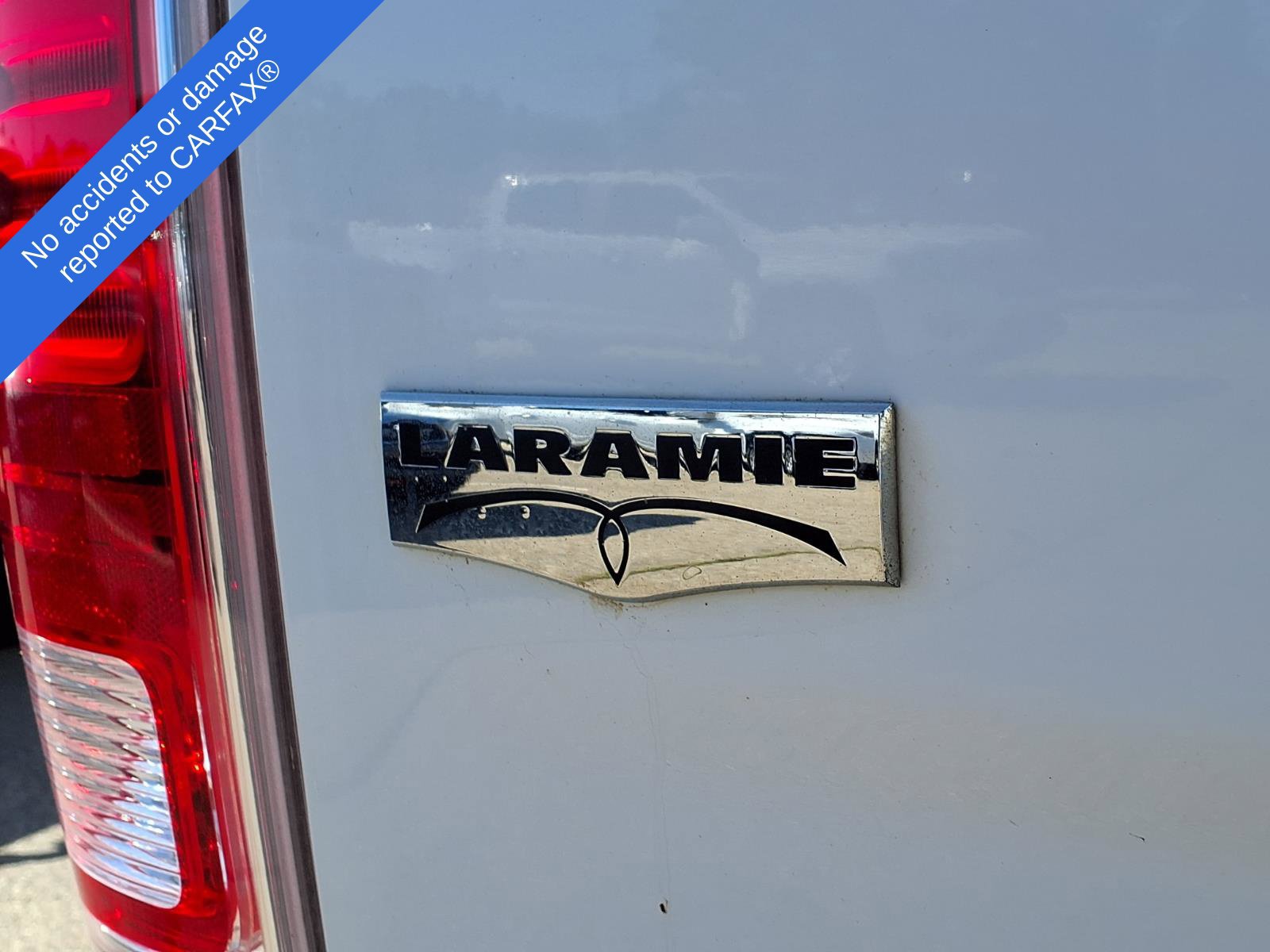 Used 2017 RAM 2500 Laramie w/ Convenience Group AWD/4WD image 9