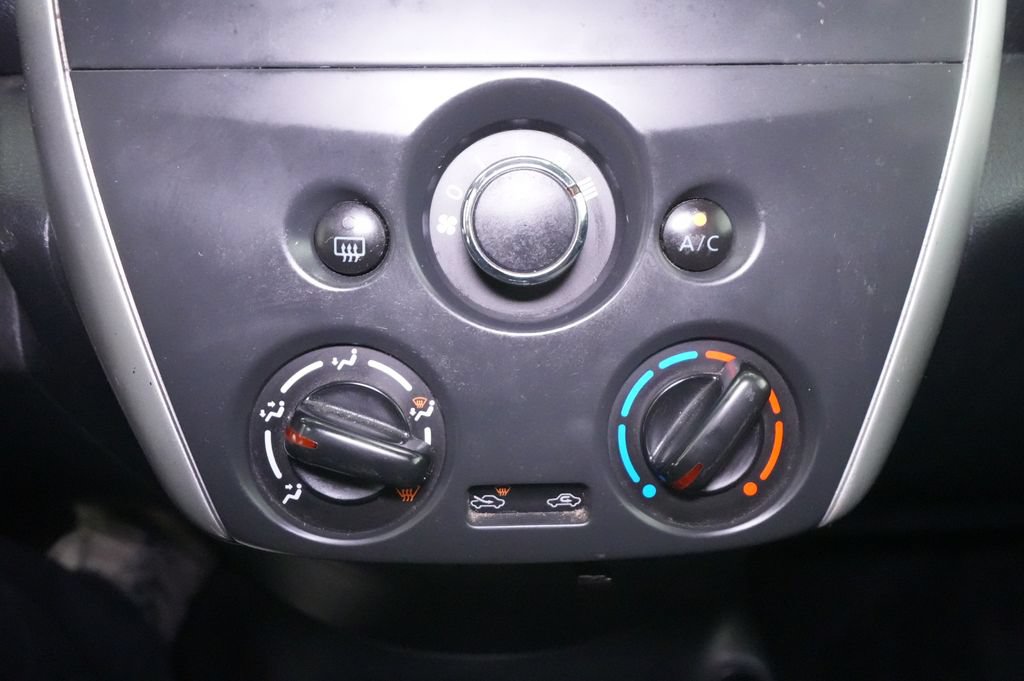 Used 2017 Nissan Versa SV FWD image 27