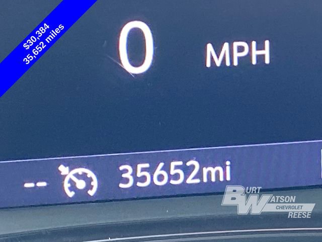 Used 2023 Chevrolet Traverse LT image 22
