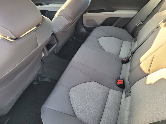 Used 2021 Toyota Camry LE image 8