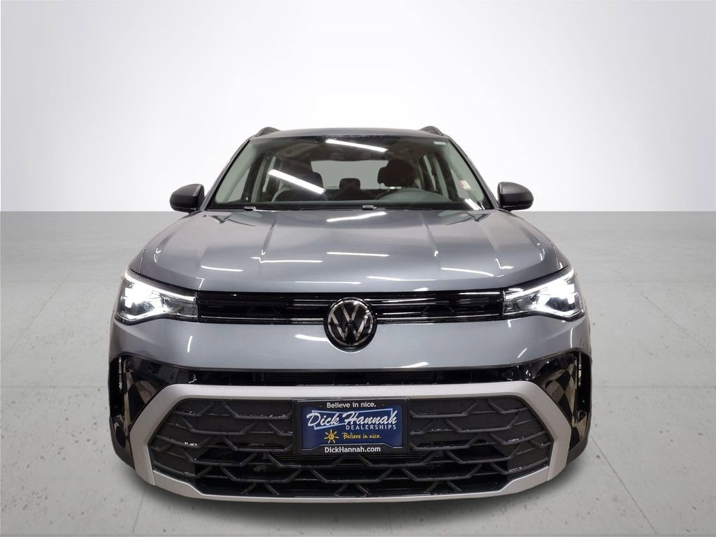 Certified 2025 Volkswagen Taos S image 3