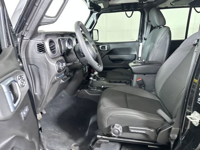 Used 2023 Jeep Wrangler Unlimited w/ 8.4" Radio Group image 11