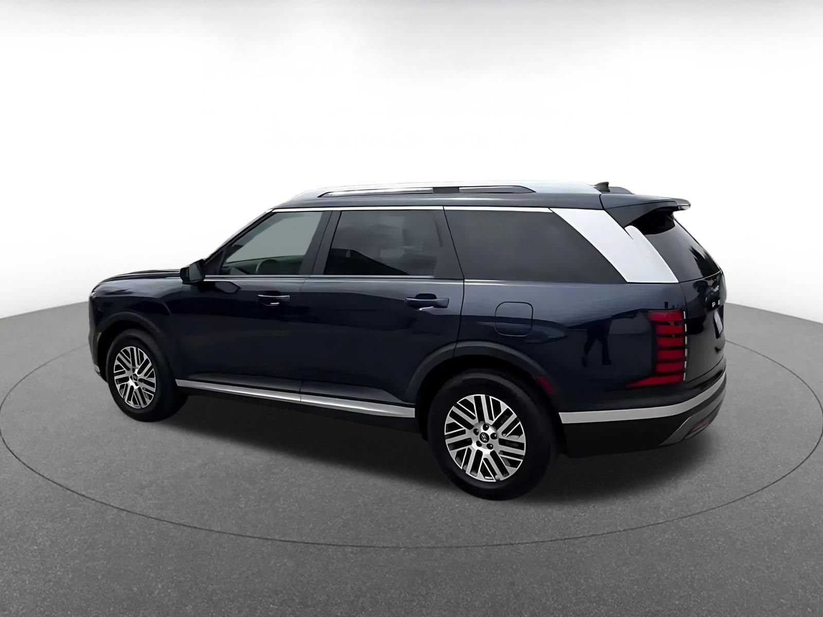 Used 2026 Hyundai Palisade SEL FWD image 8